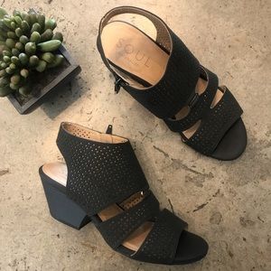 Soul Naturalizer Dez Laser Cut Black Sandal 8.5